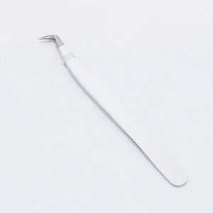 Pince à épiler professionnelle pour extensions de cils, avec logo personnalisé, poignée confortable en acier inoxydable, anti-magnétique et anti-statique, avec grip diamanté - Product Image 2