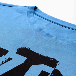 Camiseta Azul de Manga Corta para Hombre con Estampado '78 R UTR LIFE CO.' Corte Regular Casual Cuello Redondo Camiseta de Jersey de Algodón 100% Algodón - Product Image 5