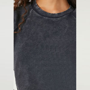 เสื้อครอปท็อปผู้หญิงทรงปกติ คอโอ แบบยืดหยุ่น ซัมเมอร์ 2026 แฟชั่นสไตล์วินเทจ ล้างสีแบบแอซิดวอช ความยาวสั้น ผลิตตามสั่ง ราคาโรงงาน ขายส่ง - Product Image 6