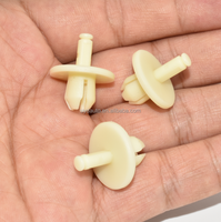 Clip de fixation à ressort en nylon de haute qualité pour moulures de carrosserie BMW 07147213303 07-14-7-213-303