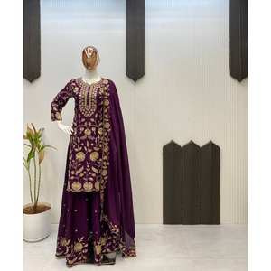 Ropa de Diseñador India y Pakistaní, Hermoso Conjunto de Top, Pantalón y Dupatta para Fiestas - Product Image 1