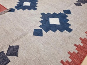 Tapis Kilim fait main à motif géométrique, tissage plat, laine acrylique, rectangulaire, pour salon, avec support en jute - Product Image 4