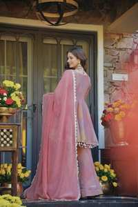 Plazoo de Lujo para Mujer de la Mejor Calidad con Conjunto Superior para Eventos Nocturnos o Fiestas y Funciones Tradicionales Disponible a Precio de Exportación - Product Image 4