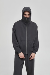 Sudadera con capucha y cremallera, diseño minimalista de cuello alto, tela suave, estética urbana elevada, aspecto futurista y limpio. - Product Image 5