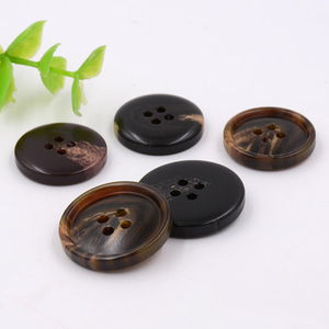 Boutons en résine écologiques à 4 trous, prix avantageux, logo personnalisé, bouton en corne - Product Image 4