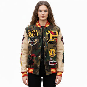 Chaqueta Varsity Vintage Gruesa y Transpirable, Ecológica, con Bordado Personalizado de Estética Retro, para Colección de Invierno Unisex - Product Image 3