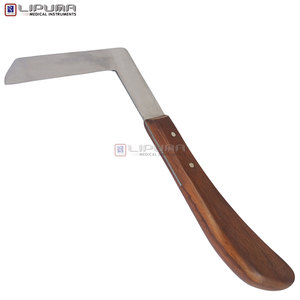 Cuchillo para Pezuñas de Caballo LIPUMA EDGELINE Tipo L para Zurdos, Hoja de Acero Inoxidable, Mango de Madera, Cuidado Profesional de Pezuñas - Product Image 6