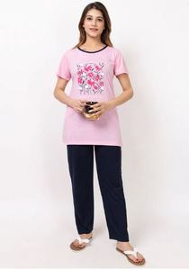Conjunto de Pijama de Dos Piezas para Mujer, Cómodo y Moderno con Estampado Floral, al Mejor Precio de Fábrica - Product Image 3