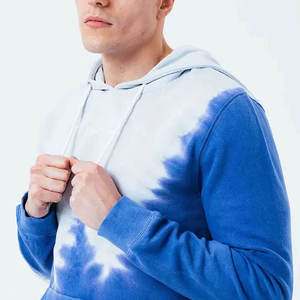 เสื้อฮู้ดดี้ผู้ชายสีน้ำเงินและเทาอ่อนแบบไล่เฉดสีพร้อมโลโก้สั่งทำพิเศษ และกางเกงวอร์มขายาวเข้าชุด ชุดเซ็ตแทรคสูท รับผลิตแบบ OEM ODM ขายส่ง - Product Image 5