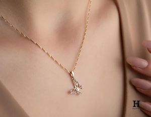 Collier pendentif papillon en or personnalisé avec diamants – Fabrication de bijoux fins - Product Image 2