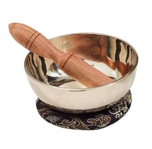 Cuenco tibetano de latón fabricado en India, cuenco tibetano para meditación, para un estado de ánimo espiritual tranquilo y vibraciones positivas, disponible a buen precio - Product Image 2