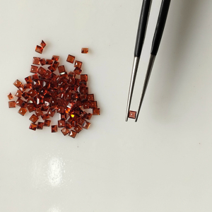 อเมทิสต์แอฟริกันธรรมชาติ 1.75 มม. ทรงสี่เหลี่ยมเจียระไนแบบ Step Cut สีม่วง คุณภาพดีที่สุด พลอยเม็ดเดี่ยวสำหรับทำเครื่องประดับ - Product Image 1