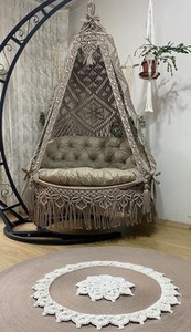 Fauteuil suspendu double en macramé marron, Balançoire de jardin en macramé, Fauteuil à bascule en macramé, Chaise ronde en macramé, Balançoire de patio en macramé, Fauteuil double en macramé - Product Image 2