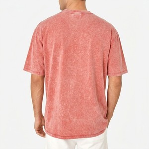 เสื้อยืดผู้ชายสีชมพูคอรัล ผ้าคอตตอนพรีเมียม ทรงหลวม สวมใส่สบาย เหมาะกับฤดูร้อน สไตล์วินเทจ สตรีทแวร์ รับสกรีนโลโก้ ขายส่ง - Product Image 2
