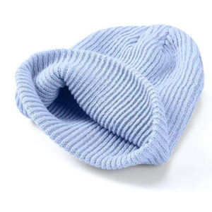 Bonnets personnalisés en gros pour vêtements promotionnels, bonnets en tricot doux à revers avec logos personnalisés et approvisionnement en grande quantité - Product Image 5