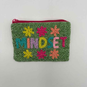 Porte-monnaie classique à motif de dessin animé avec broderie en fil et perles, pochette à monnaie personnalisée faite à la main par MULTI CRAFT - Product Image 6