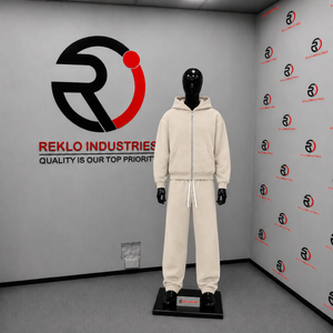 Ensemble de survêtement beige pour homme avec sweat à capuche zippé et pantalon de jogging en molleton uni, style streetwear minimaliste, tenue décontractée deux pièces coupe décontractée - Product Image 3