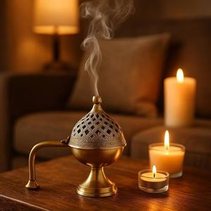 Brûleur d'encens en laiton offert en cadeau, design créatif et écologique, pour une ambiance paisible, idéal pour les zones de culte et la relaxation. - Product Image 6