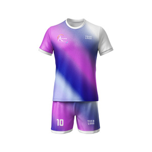 Uniforme de Fútbol Personalizado para Hombre, 100% Poliéster, de Alta Calidad, con Impresión Digital Sublimada - Product Image 1