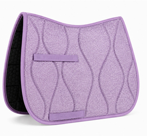 Tapis de selle de dressage lavande matelassé avec doublure en polaire et rembourrage en polyester pour l'équitation - Product Image 1
