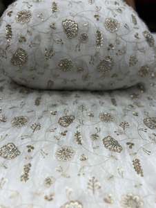 Tissu en soie brodé de perles le plus vendu pour robes de réception ou robes de fiançailles, disponible au prix d'usine - Product Image 1