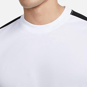 เสื้อยืดคอกลมคุณภาพสูง 100% ผ้าฝ้าย สำหรับผู้ชาย สวมใส่สบาย ขายส่ง เสื้อยืดคอกลมสีขาวล้วนสำหรับผู้ชาย แบบสั่งทำได้ - Product Image 4