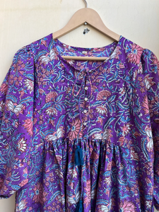 เดรสยาวผ้าฝ้ายพิมพ์ลายด้วยมือ 100% สำหรับผู้หญิง คอกลม แขนยาว ลายดอกไม้ สไตล์อินเดีย ชุดลำลองสำหรับฤดูร้อน - Product Image 4