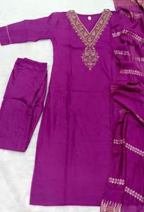 Luxe Quotidien : Kurti en Coton Slub Brodé avec Pantalon - Product Image 4