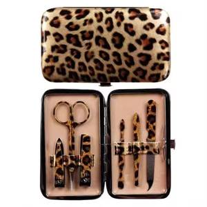 Kit de manucure classique vert imprimé zèbre avec coupe-ongles, ciseaux, lime et étui portable à ressort unique 10-en-1 pour usage adulte - Product Image 3