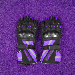 Gants de moto personnalisés en gros par Lazib Sports Factory, prix direct, imperméables, réfléchissants, pour la conduite en ville. - Product Image 1