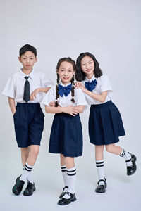 เสื้อเชิ้ตแขนสั้นสีขาวสำหรับนักเรียนชายหญิง ผ้าป๊อปลินทอ ผลิตในเวียดนาม ยี่ห้อ FMF  ผสมโพลีเอสเตอร์ 65% ผ้าฝ้าย 35%  กระดุมติด  เหมาะสำหรับชุดนักเรียนประถม - Product Image 6