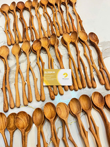 Cuillère en bois artisanale en forme de branche d'arbre, cuillère de cuisine en bois naturel du Vietnam, cuillère décorative en bois de branche d'arbre avec logo personnalisé, bois rouge - Product Image 3