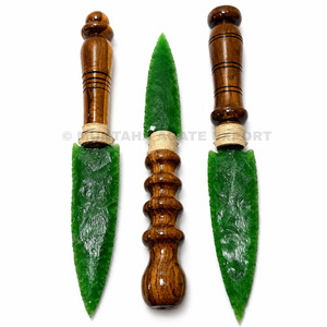 Hermosa Figura Artesanal de Gema Tallada en Fibra Óptica Verde Pulida con Correa de Mano, de 8 Pulgadas, Premium, Portátil para el Hogar - Product Image 5