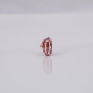 Pierre précieuse rouge de laboratoire certifiée IGI de qualité supérieure, taille coussin, haute clarté, forme carrée facettée, pour la fabrication de bijoux fins et de bagues - Product Image 3