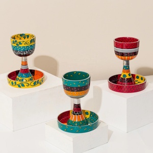 Nuevo Lanzamiento: Posavasos Moderno Hecho a Mano de Metal Esmaltado Verde Mar para Copa de Kiddush, Serie Premium Touch, Ecológico, para Rituales Judíos - Product Image 4