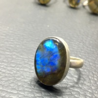 Bague de fiançailles et de mariage pour femme en argent plaqué, sertie pavé d'ovals naturels de labradorite et de pierre de lune, qualité exceptionnelle, idéale comme cadeau