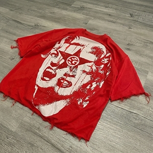 Camiseta Roja Extra Grande para Hombre con Estampado de Logotipo de Estrella, Estilo Urbano, Manga Corta, Cuello Redondo, 100% Algodón Jersey, Ecológica - Product Image 4