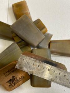 Manche de couteau 100% naturel en corne de buffle brute, pointe de corne, artisanat Buraq - Product Image 4