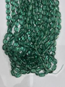 Cuentas sueltas de esmeralda ovaladas con inclusión verde, lisas, para la fabricación de joyería, creadas en laboratorio, al por mayor. - Product Image 5