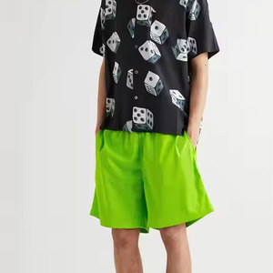 Shorts de sport pour hommes en mesh, design graphique par sublimation, légers, respirants, pour la gym, les entraînements et les occasions décontractées - Product Image 1