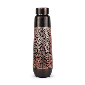 Bouteille d'eau artisanale en cuivre ayurvédique, bouteille d'hydratation traditionnelle pour le bien-être, pour une vie saine, la maison, le bureau et le sport - Product Image 1