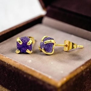 ต่างหูอะมีทิสต์ดิบธรรมชาติ ชุบทอง 18K ประดับคริสตัล สำหรับผู้หญิง - Product Image 3