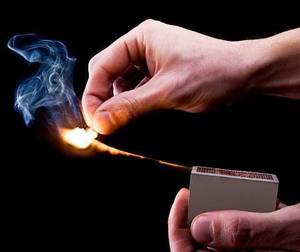 Cerillas de Seguridad de Madera Duraderas 5H, Venta al por Mayor, Fabricante y Exportador de Tamil Nadu, Palitos Negros y Marrones, Iluminación - Product Image 5