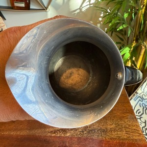 Jarra de plata atemporal con acabado elegante, ideal para el uso diario en el hogar, para servir agua, jugo y otros líquidos, procedente de la India. - Product Image 5