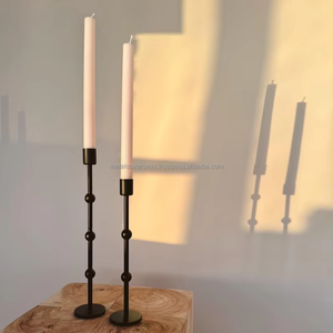 Ensemble de deux porte-bougies décoratifs en fer, sphères métalliques modernes, faits à la main, écologiques, pour la décoration de la maison - Product Image 1