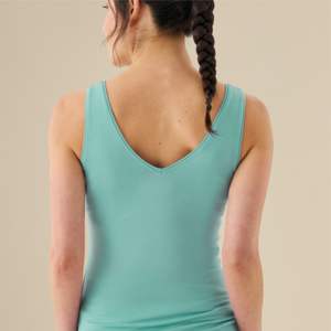 Camisetas sin mangas ajustadas con espalda profunda, ropa de gimnasio, chalecos deportivos, ropa fitness, color sólido teñido, elásticas, camisetas sin mangas hechas a medida - Product Image 3