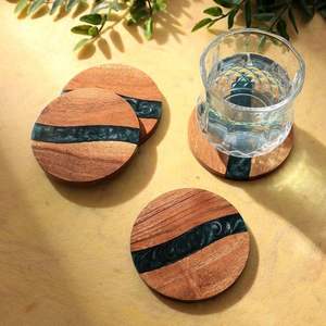 Juego de posavasos de resina y madera de diseño personalizado, posavasos de epoxi, juego de posavasos de resina, tapetes y almohadillas para mesa de comedor a un precio muy razonable - Product Image 1