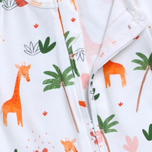 ชุดรอมเปอร์มีซิปพิมพ์ลายยีราฟจากไม้ไผ่อีลาสเทนคุณภาพสูง - Product Image 4