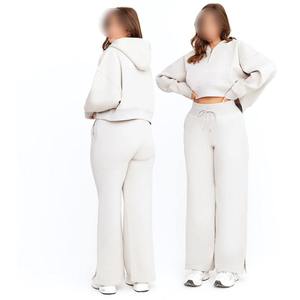 Conjunto de Dos Piezas de Chándal de Algodón OEM para Invierno, Color Sólido, Cintura Alta, Pantalones Cortos Acampanados, Personalizado para Mujer - Product Image 4