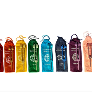 Juego de 8 diapasones para chakras Pro - 7 chakras + conexión con el alma en bolsa de terciopelo... - Product Image 1